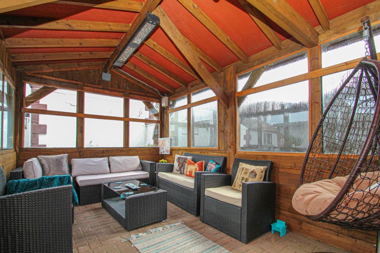 Lotus Studio Near Lanark Carstairs Екстериор снимка